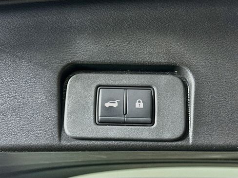 Used 2023 Nissan Rogue SL w/ SL Premium Package FWD image 30