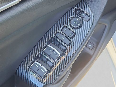 Used 2021 Honda Accord Sport image 25