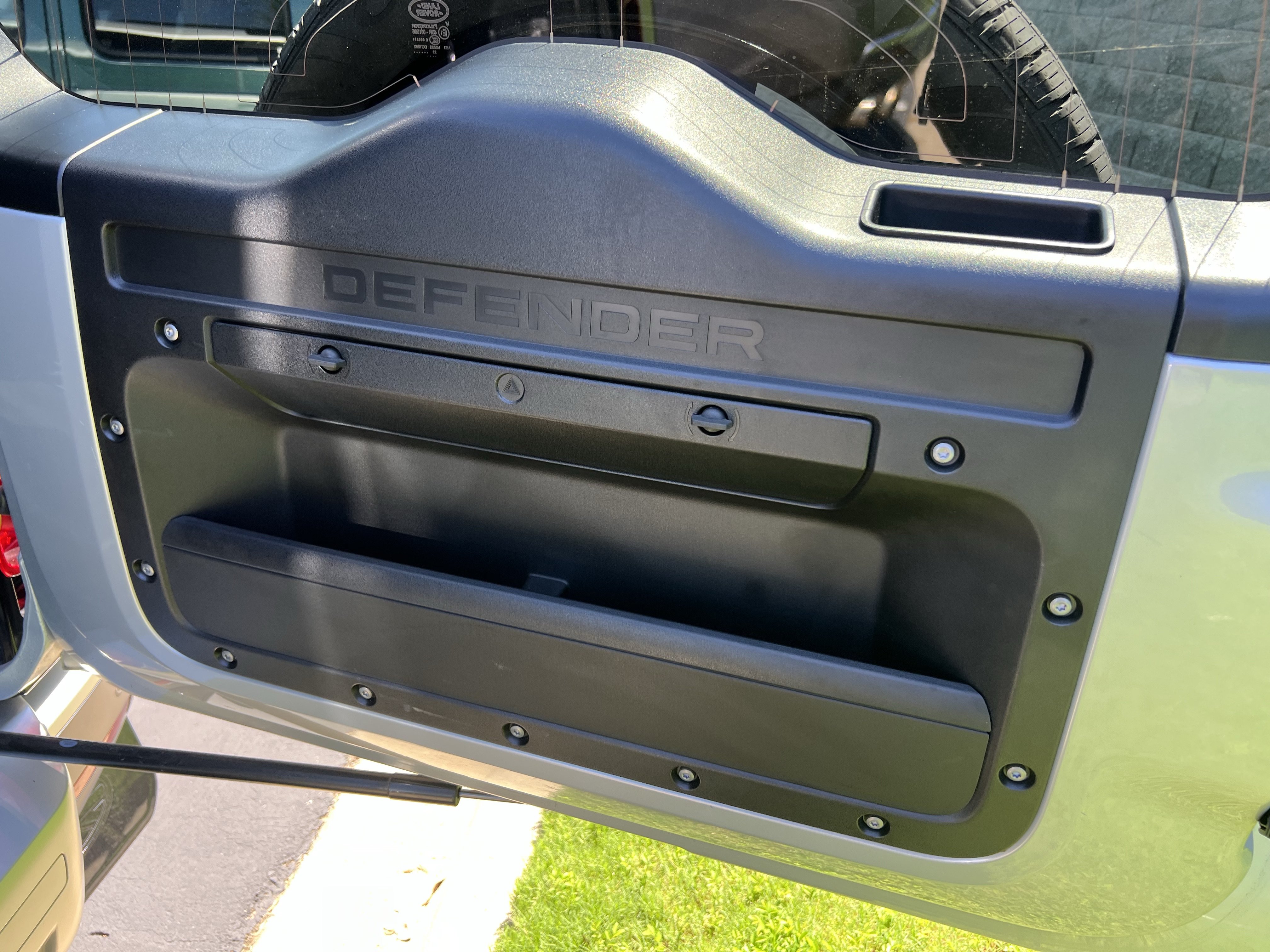 Certified 2024 Land Rover Defender 110 S AWD/4WD image 37