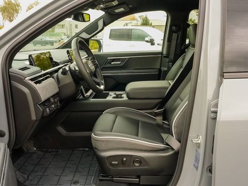 New 2026 GMC Sierra EV Elevation image 12