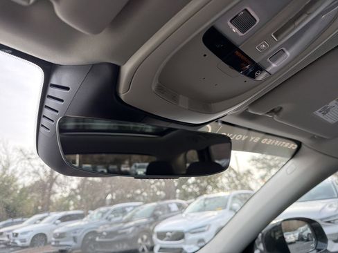 Certified 2025 Volvo XC60 B5 Plus image 27