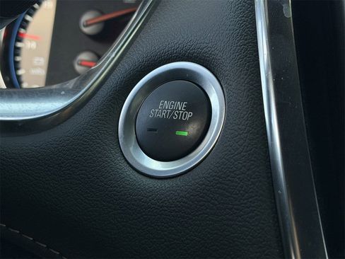 Used 2023 Chevrolet Traverse Premier image 22