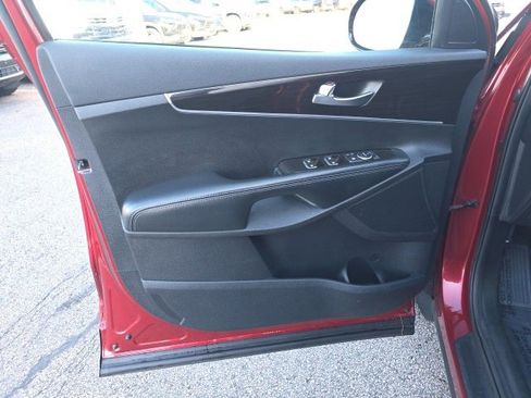 Used 2019 Kia Sorento LX image 21