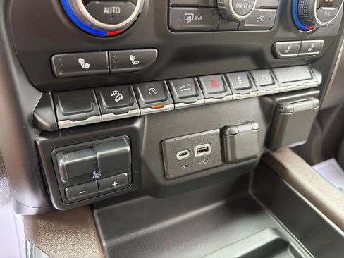 Used 2020 Chevrolet Silverado 1500 RST AWD/4WD image 29