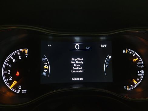 Used 2021 Jeep Grand Cherokee Laredo image 23