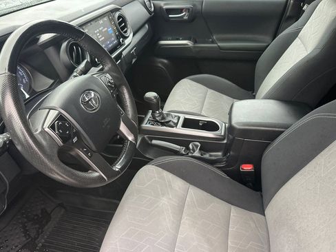 Used 2023 Toyota Tacoma TRD Sport image 10