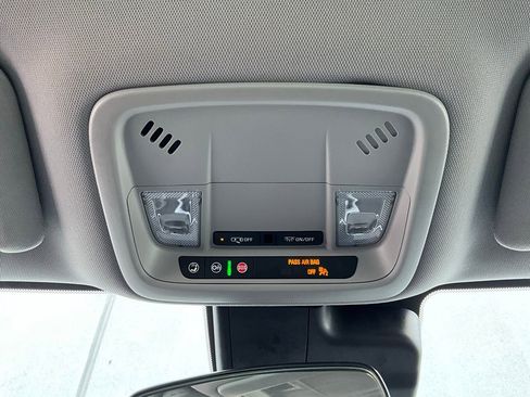 Used 2023 Chevrolet Malibu LT image 17