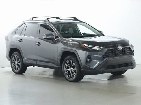 Used 2023 Toyota RAV4 XLE Premium AWD/4WD image 11