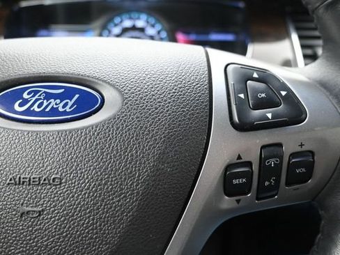 Used 2013 Ford Taurus Limited FWD image 26
