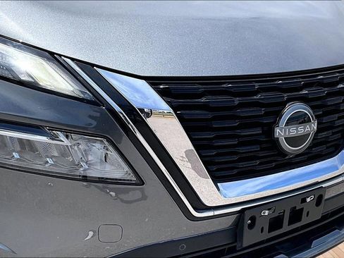 Used 2023 Nissan Rogue SL w/ SL Premium Package FWD image 28