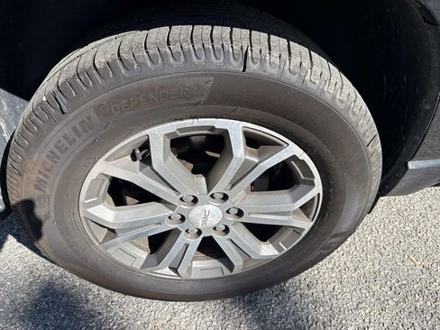 Used 2016 GMC Acadia SLT w/ Open Road Package AWD/4WD image 9