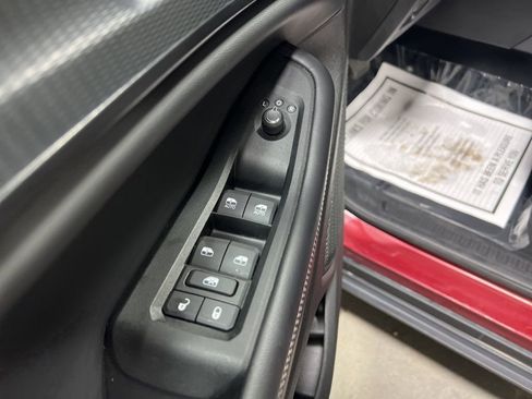 Used 2025 Jeep Grand Cherokee Altitude AWD/4WD image 20
