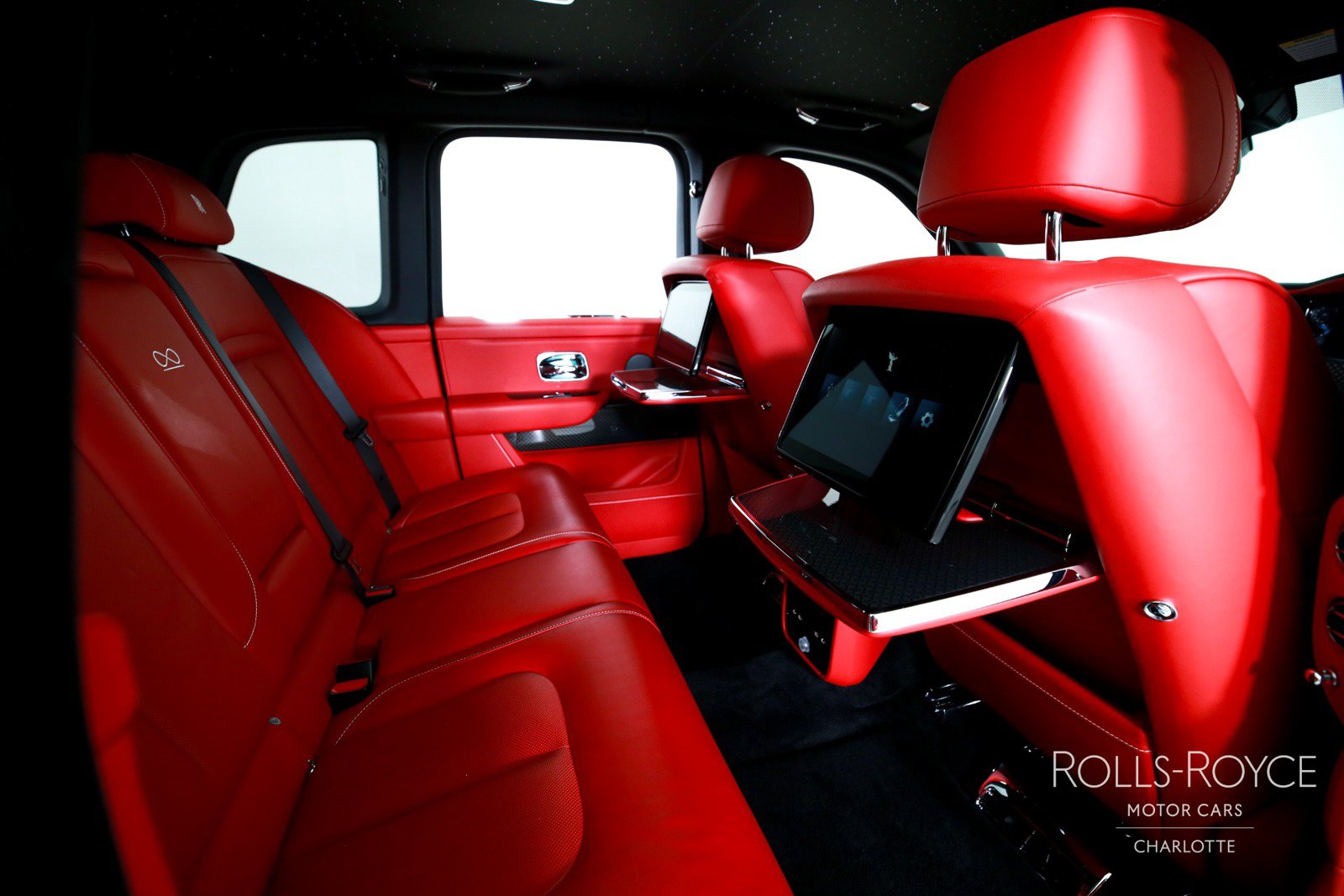 Certified 2025 Rolls-Royce Cullinan Black Badge AWD/4WD image 30