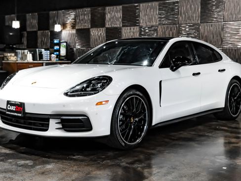 Used 2018 Porsche Panamera 4 w/ Premium Package Plus AWD/4WD image 7