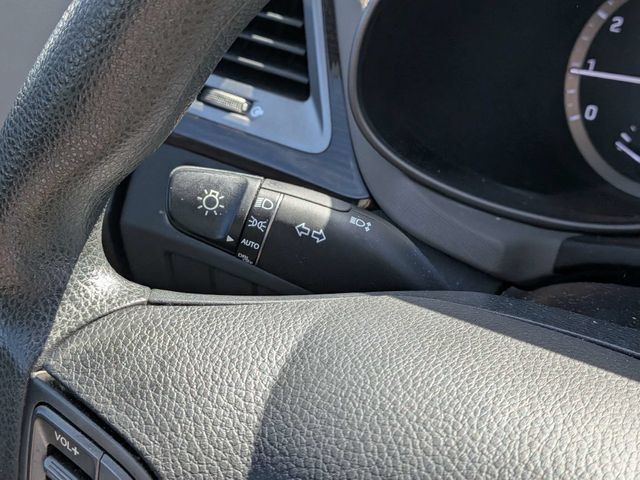 Used 2018 Hyundai Santa Fe Sport FWD image 22