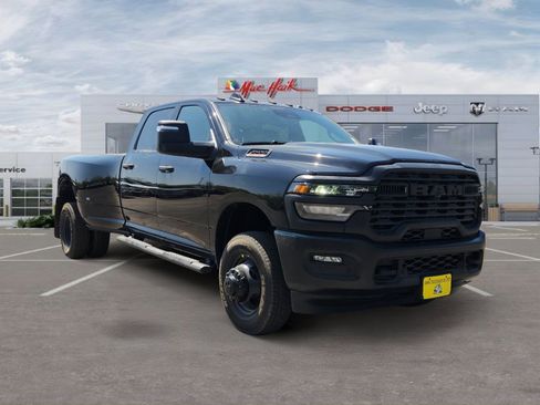 New 2026 RAM 3500 Tradesman AWD/4WD image 7