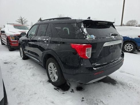 Used 2023 Ford Explorer XLT w/ Equipment Group 202A image 6