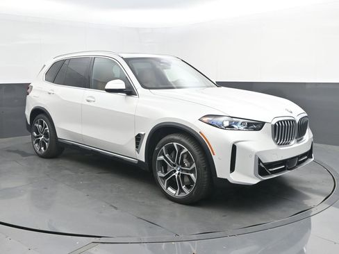 New 2026 BMW X5 xDrive50e AWD/4WD image 9