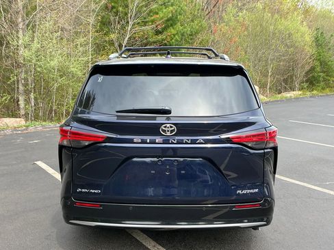 New 2026 Toyota Sienna Platinum AWD/4WD image 4