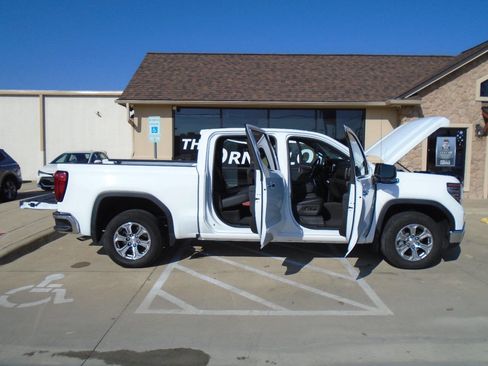 Used 2025 GMC Sierra 1500 SLT image 21