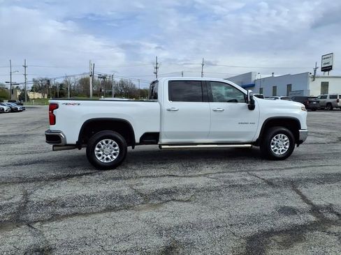 Used 2025 Chevrolet Silverado 3500 LTZ w/ LTZ Convenience Package AWD/4WD image 15