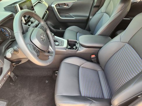 Used 2021 Toyota RAV4 XSE AWD/4WD image 5