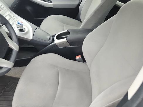 Used 2015 Toyota Prius Two FWD image 10