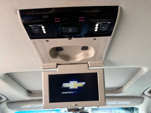 Used 2017 Chevrolet Tahoe Premier AWD/4WD image 13