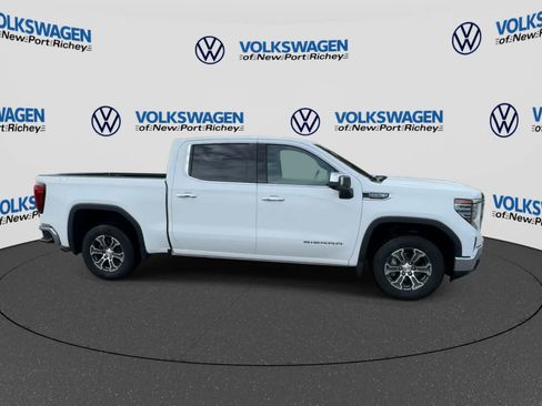 Used 2025 GMC Sierra 1500 SLT AWD/4WD image 9