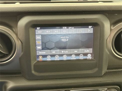 Used 2021 Jeep Gladiator Sport image 11