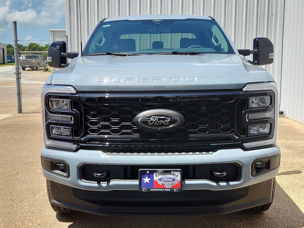 New 2026 Ford F250 Lariat w/ Black Appearance Package AWD/4WD image 18