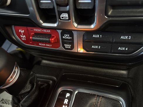 Used 2021 Jeep Wrangler Unlimited Rubicon w/ Trailer Tow Package image 26