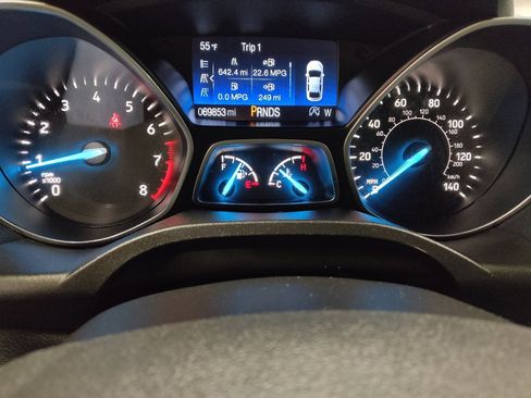 Used 2019 Ford Escape SE image 23