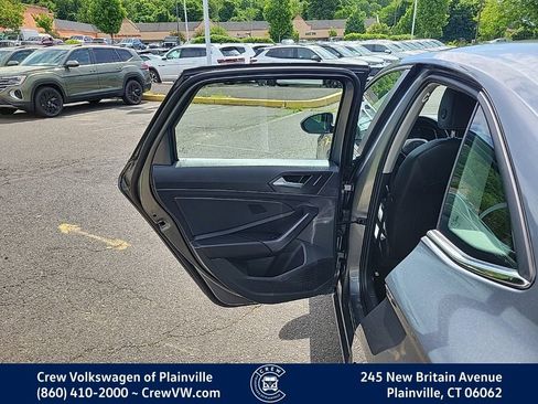 Certified 2024 Volkswagen Jetta SE FWD image 45