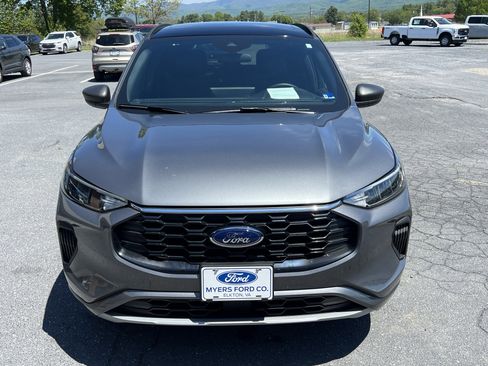 Used 2024 Ford Escape ST-Line w/ Tech Pack #1 AWD/4WD image 3