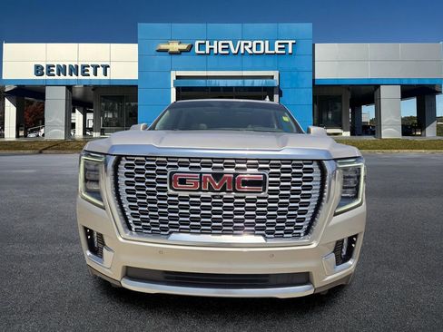 Used 2021 GMC Yukon XL Denali w/ Denali Premium Package RWD image 2