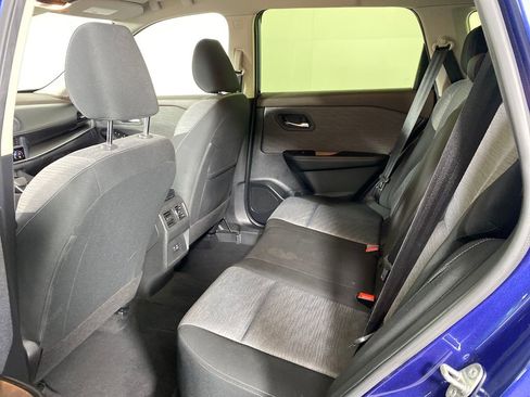 Used 2023 Nissan Rogue SV image 25