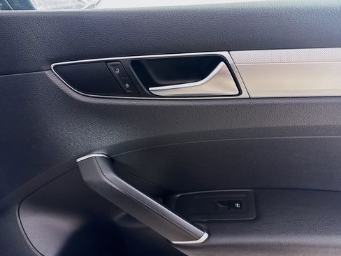 Used 2018 Volkswagen Passat 2.0T S w/ Driver Assistance Package image 30