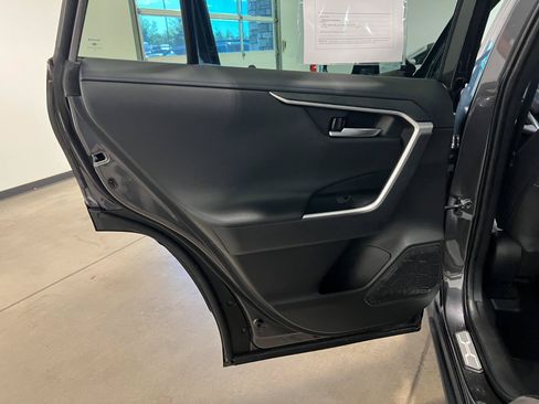 Used 2023 Toyota RAV4 XSE AWD/4WD image 33