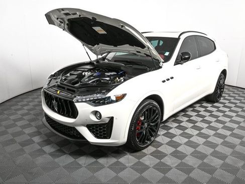 Used 2023 Maserati Levante Modena image 35