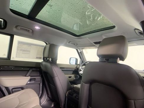 Certified 2025 Land Rover Defender 110 S image 34