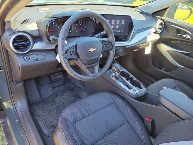 New 2026 Chevrolet Trax LS w/ LS Convenience Package FWD image 19
