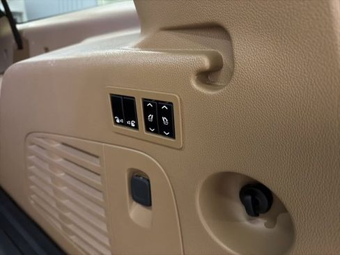 Used 2019 Cadillac Escalade ESV Platinum image 26