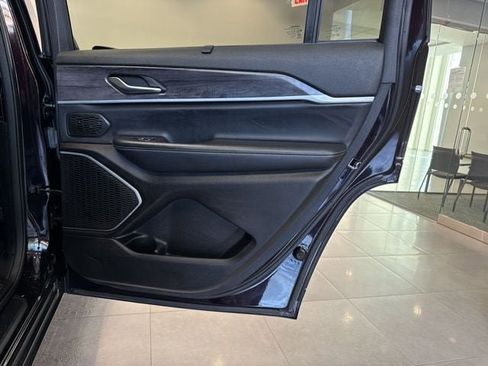 Used 2022 Jeep Grand Cherokee L Limited w/ Luxury Tech Group II image 51