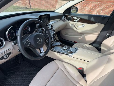Used 2017 Mercedes-Benz C 300 4MATIC Sedan image 13