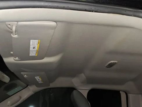 Used 2017 RAM 1500 ST w/ SXT Appearance Group image 17