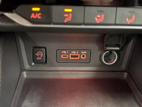 Used 2024 Nissan Sentra SV FWD image 29