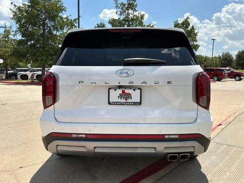 Used 2025 Hyundai Palisade SEL FWD image 7