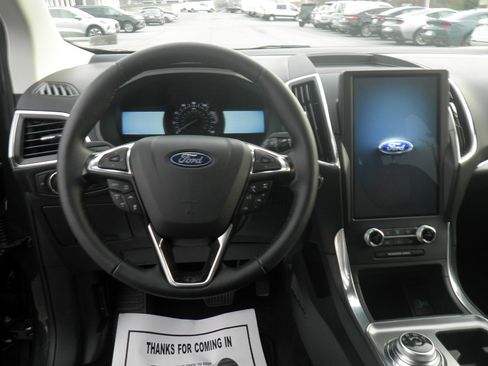 Certified 2024 Ford Edge Titanium w/ Equipment Group 301A image 18