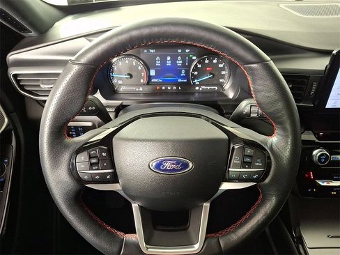 Used 2022 Ford Explorer ST-Line w/ Class IV Trailer Tow Package image 21